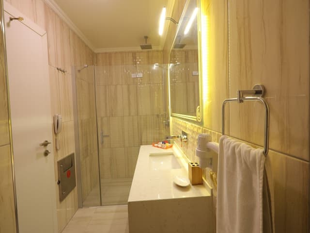 Business Double Room, City View