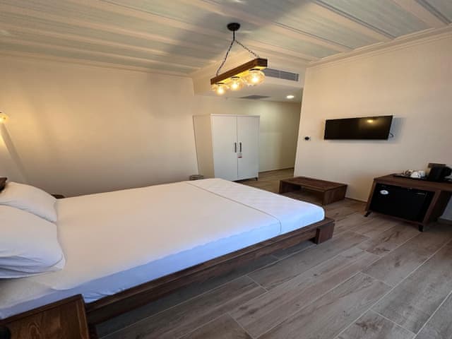 Economy Double Room, Garden View