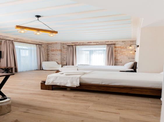 Delüks Üç Kişilik Oda