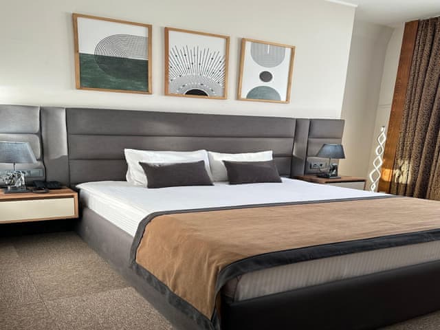 Delüks Çift Kişilik Oda