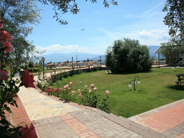 Standard Room, Garden View