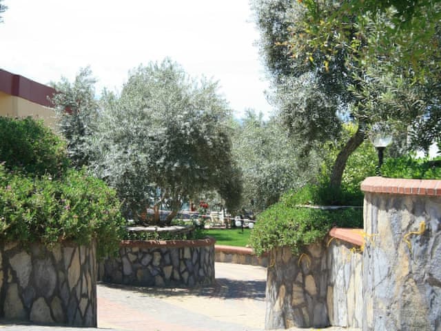 Standard Room, Garden View