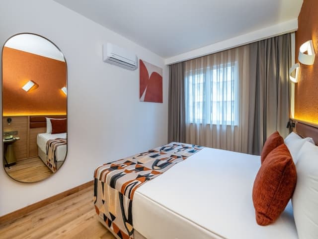 Suite, City view