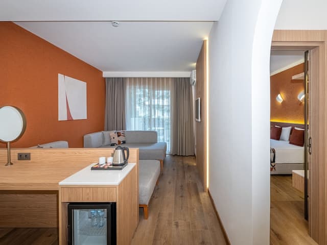 Suite, City view