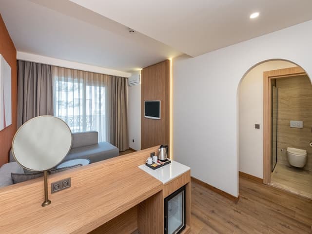 Suite, City view