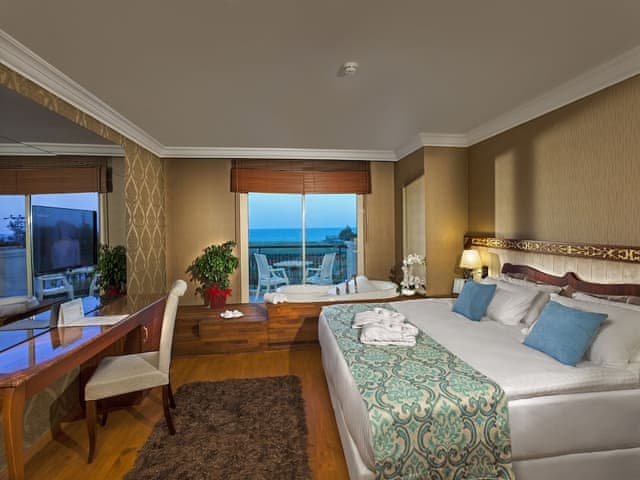 Family Room, Sea View