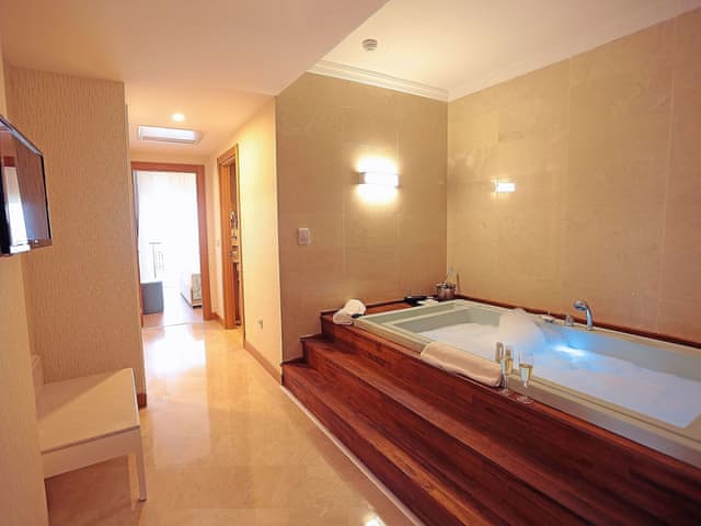 Deluxe Suite, Sea View