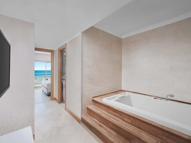 Deluxe Suite, Sea View