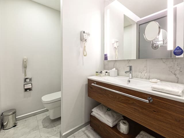 Superior French Room