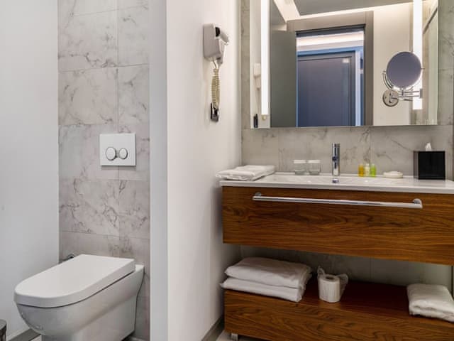 Superior French Room