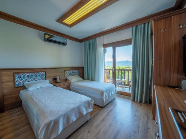 Duplex, River View