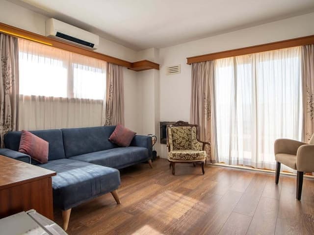 Suite, Jetted Tub, River View
