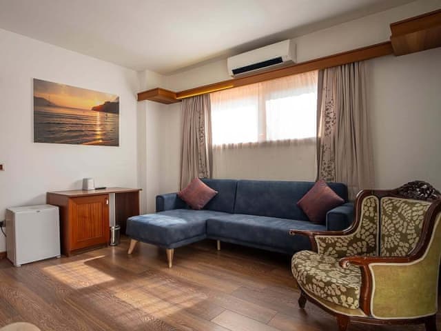 Suite, Jetted Tub, River View