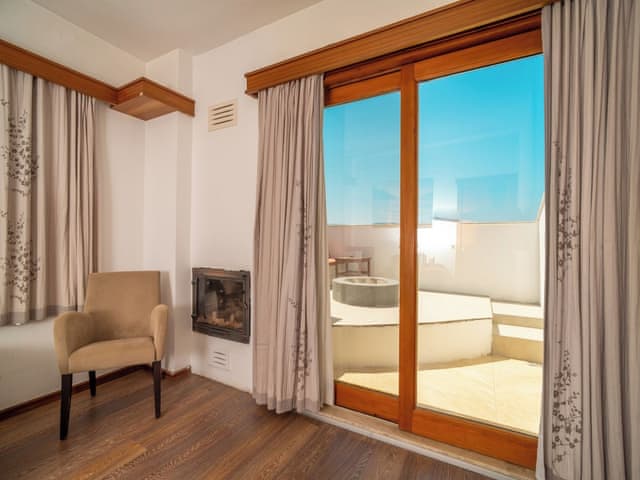 Suite, Jetted Tub, River View