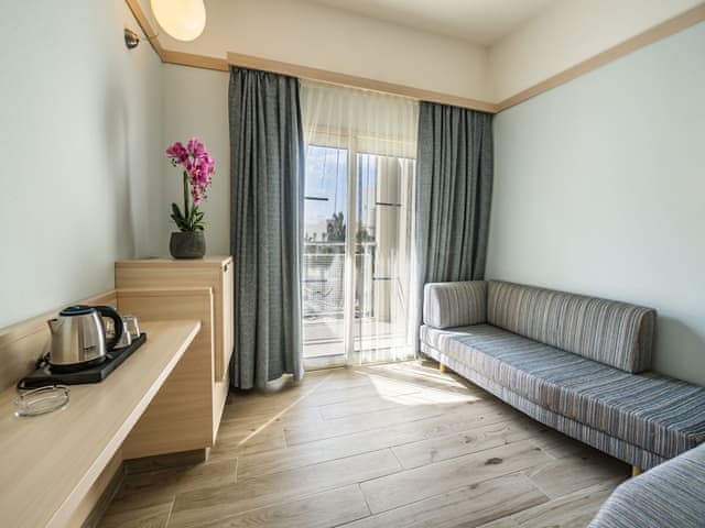 Superior Room, Pool View