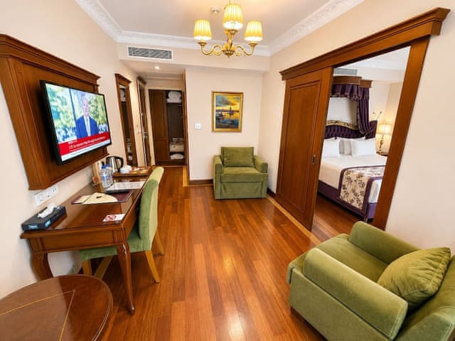 Family Connecting Suite