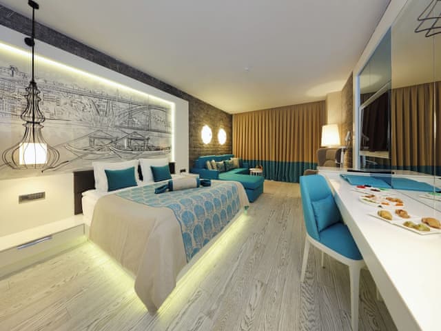 Deluxe Room Infinity - Swim Up