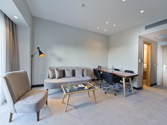 Business Room, 1 King Bed, Non Smoking, Sea View