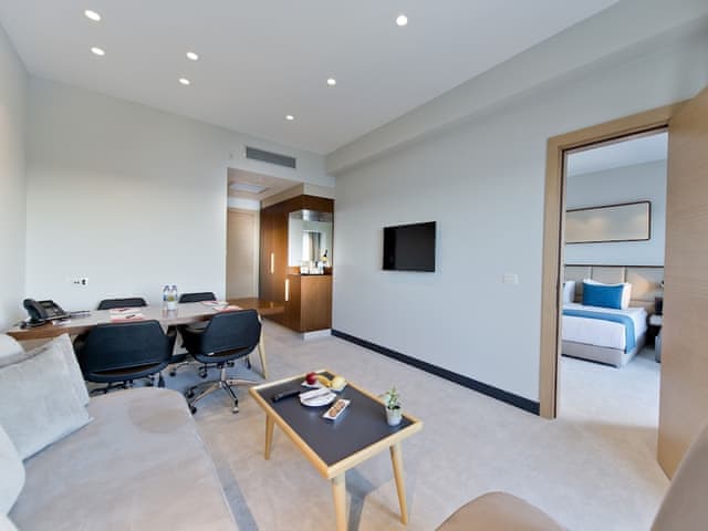 Business Room, 1 King Bed, Non Smoking, Sea View