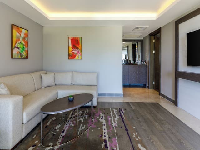 Superior Room, Pool View