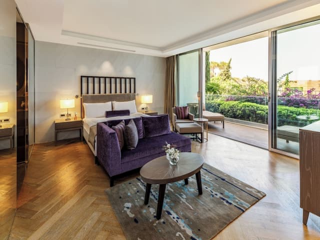 Executive Family Suite, Partial Sea View