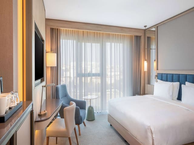 Superior Oda, Şehir Manzaralı