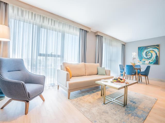 Executive Suite, City View