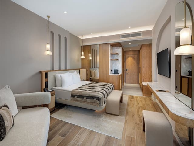 SUPERIOR SIDE SEA VIEW