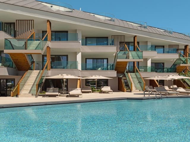 Superior Pool Access via Stairs