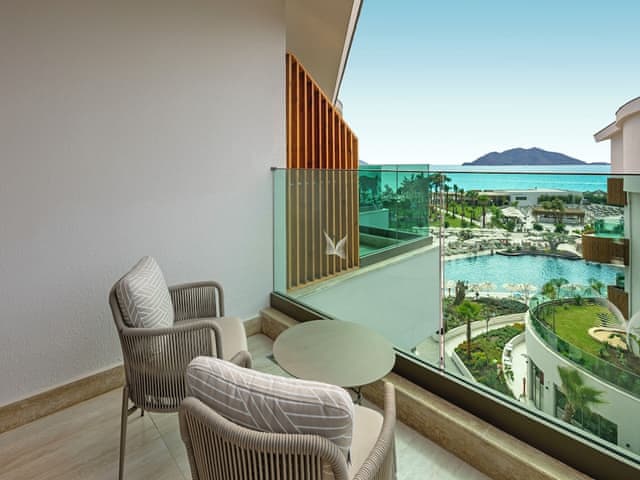 SUPERIOR SIDE SEA VIEW