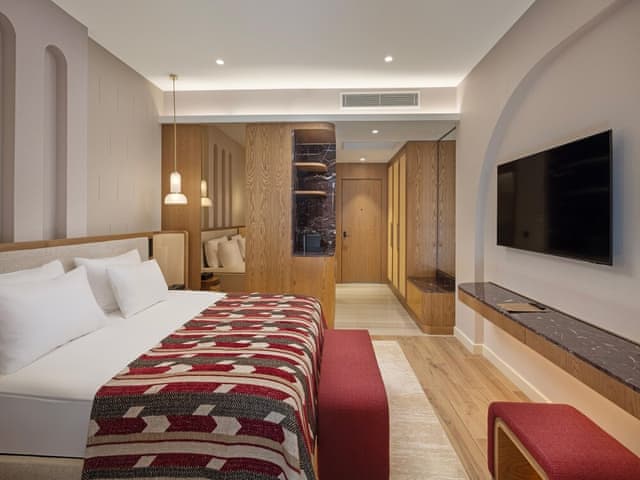 Deluxe with Jacuzzi