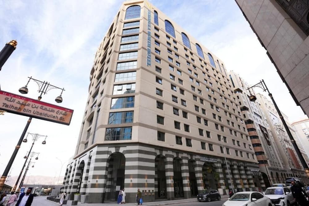 Peninsula Worth Hotel