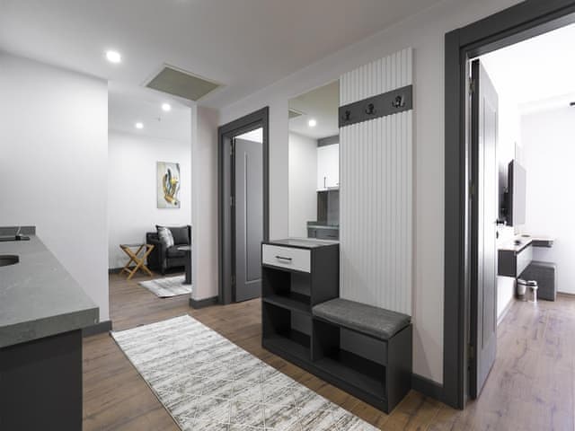 Suite, Multiple Beds, Kitchen, Garden View