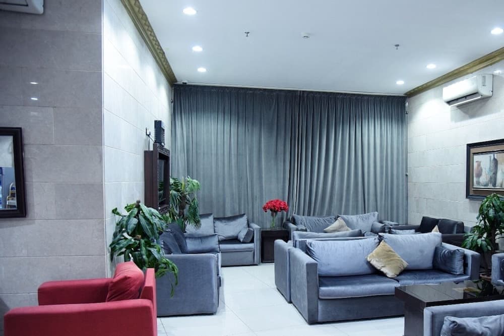 In Taiba Apartment