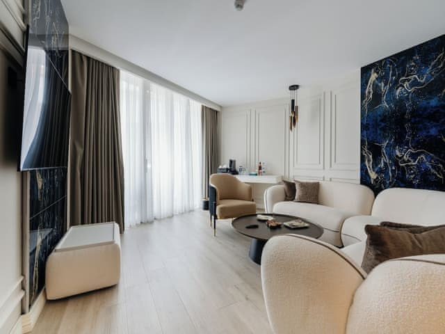 Junior Suite, Balcony, Garden View