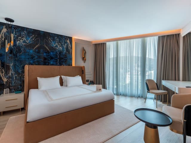 Junior Suite, Balcony, Garden View