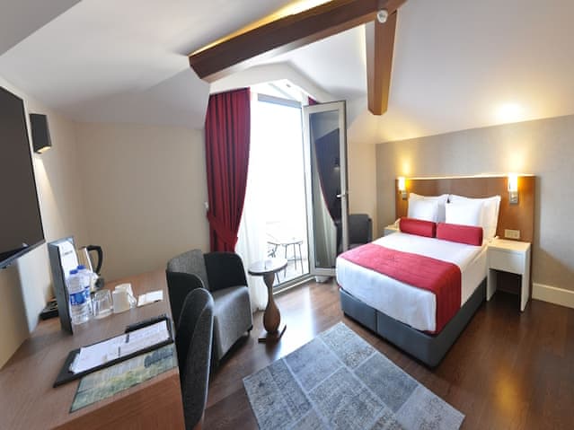 Superior Double Room with Balcony