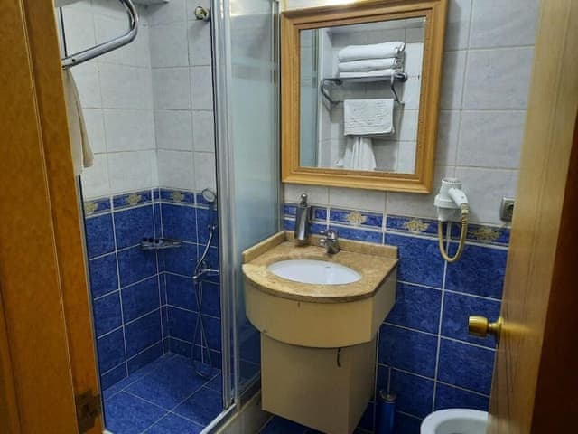 Ekonomik Üç Kişilik Oda