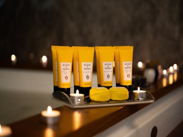 Deluxe Room, Multiple Beds, Sea View (King or Twin Bed)