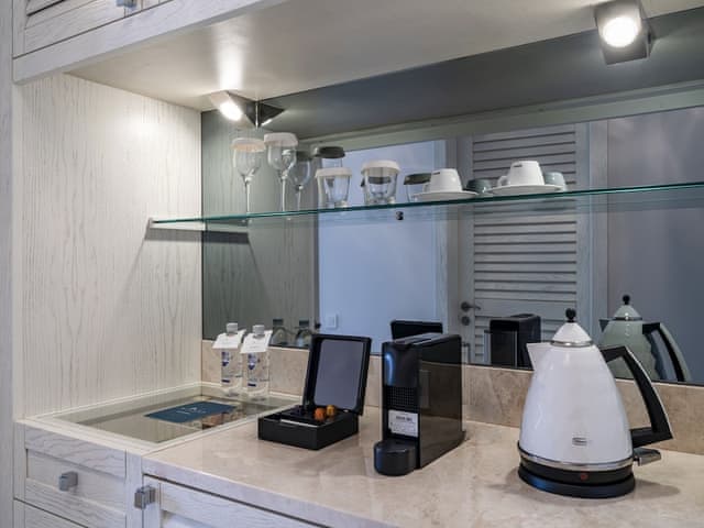 Deluxe Room, Multiple Beds, Sea View (King or Twin Bed)