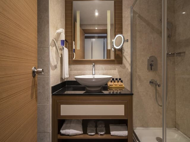 Standard Room, 2 Twin Beds, City View