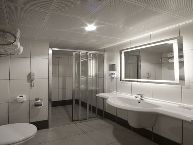 Family Room, Balcony (Classic,FZB)