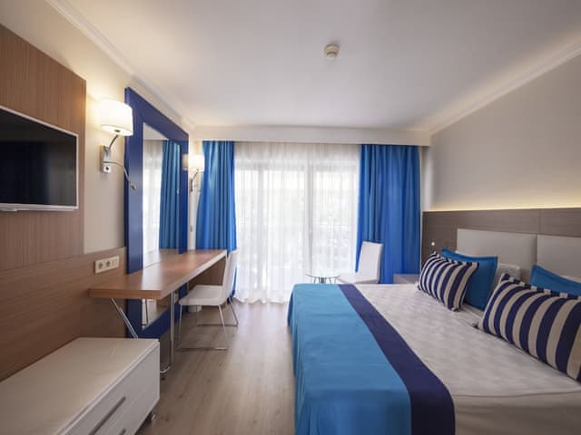 Classic Double Room, Balcony (DZB)