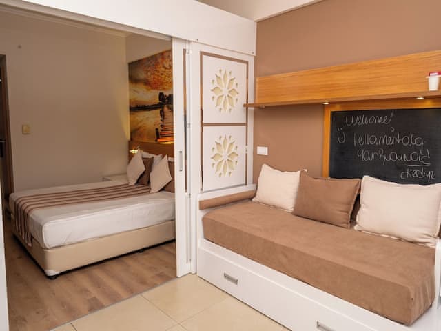 Family Room (Classic)