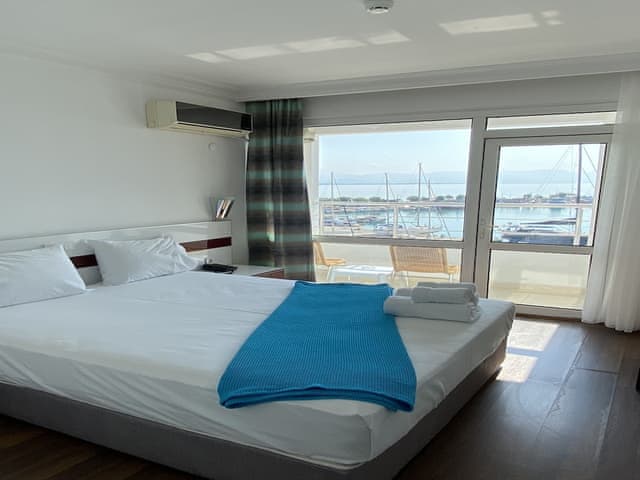Standard Room, 1 Double or 2 Twin Beds, Balcony, Sea View