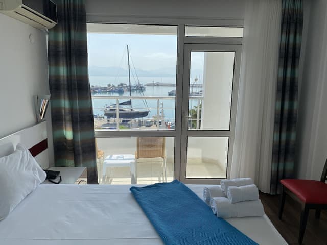 Standard Room, 1 Double or 2 Twin Beds, Balcony, Sea View