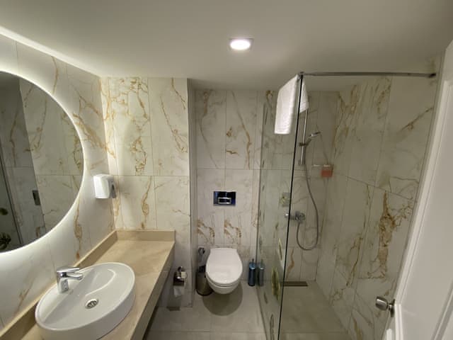 Deluxe Room, 1 Double or 2 Twin Beds, Balcony, Sea View