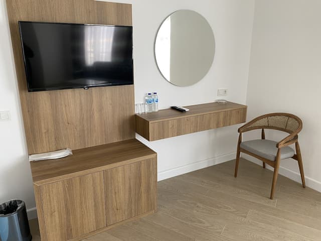 Deluxe Room, 1 Double or 2 Twin Beds, Balcony, Sea View