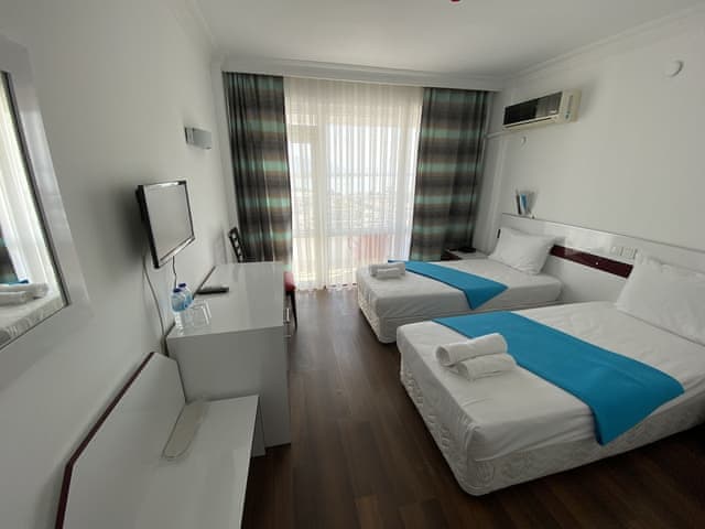 Standard Room, 1 Double or 2 Twin Beds, Balcony, Sea View