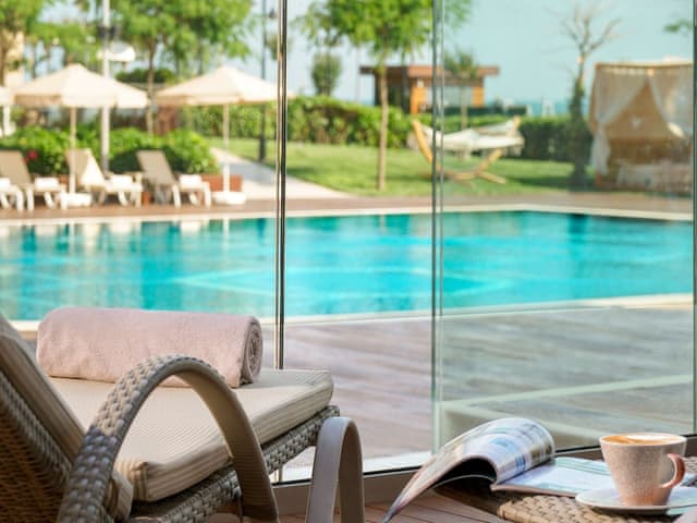 Junior Suite, 1 King Bed, Pool Access